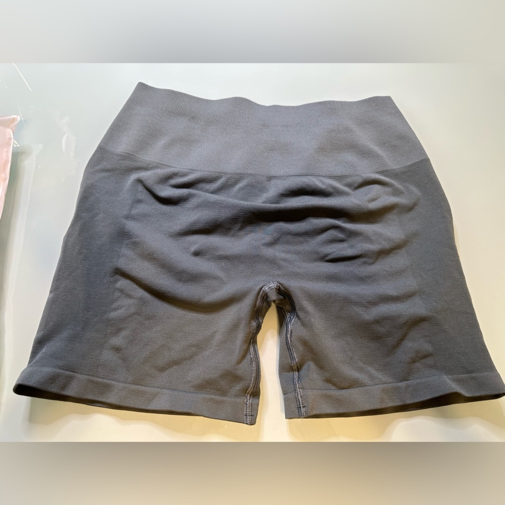 Alphalete amplify shorts charcoal gray